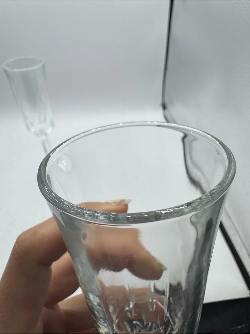 Set of 2 Clear Glass Stemmed Champagne Flutes 8 1/4” Tall